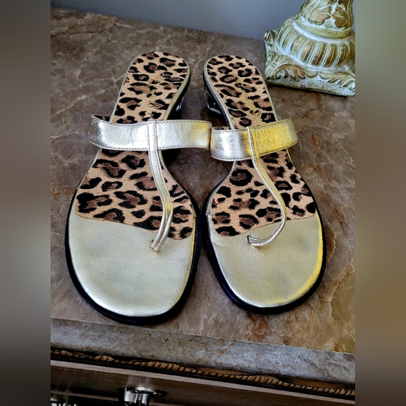 Dolce & Gabbana Luxury Buttery Soft Leather Thong Sandals Crystal Heel Gold 6.5 - Picture 7 of 16